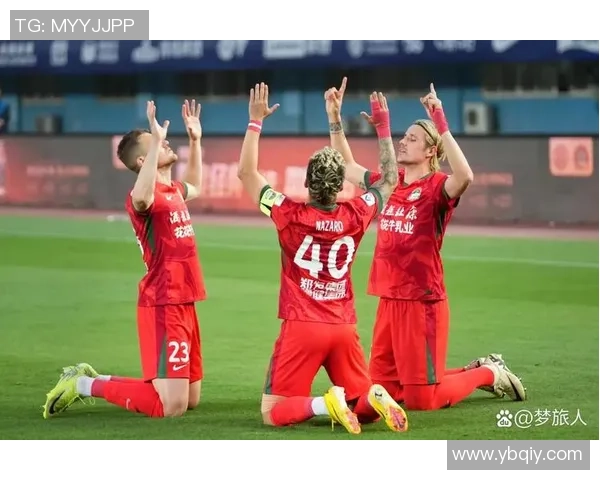 足球顾海涛：从青涩少年到绿茵场上的传奇教练之路